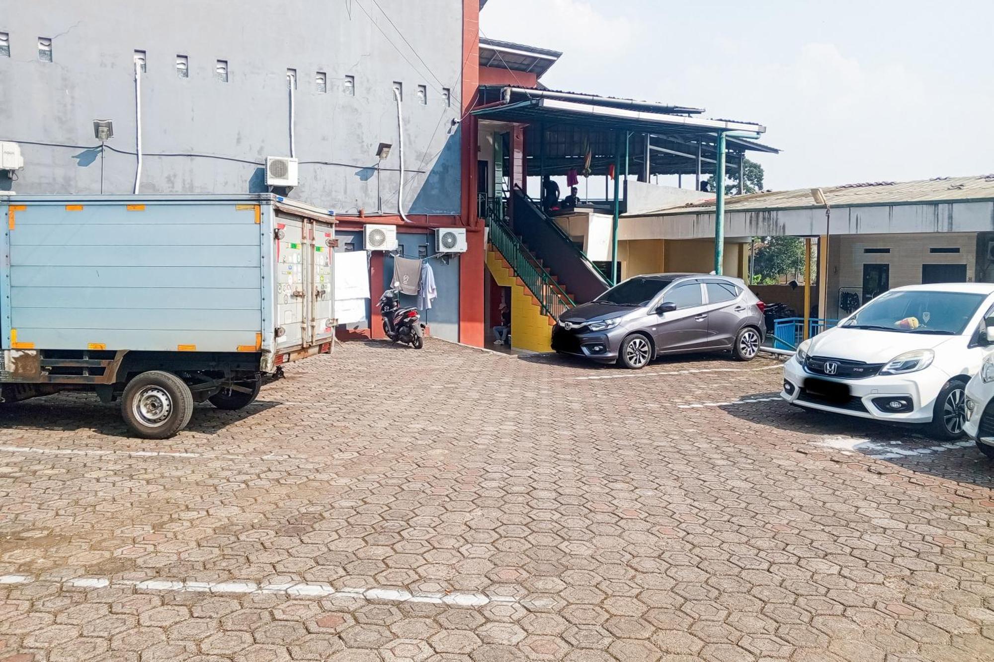 Malibu Syariah Bogor Redpartner Hotell Eksteriør bilde